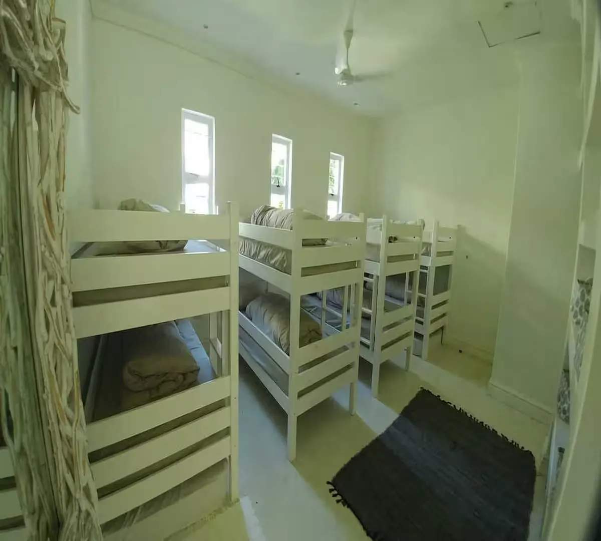 The White House - 65 Nkwazi Drive — photo 2
