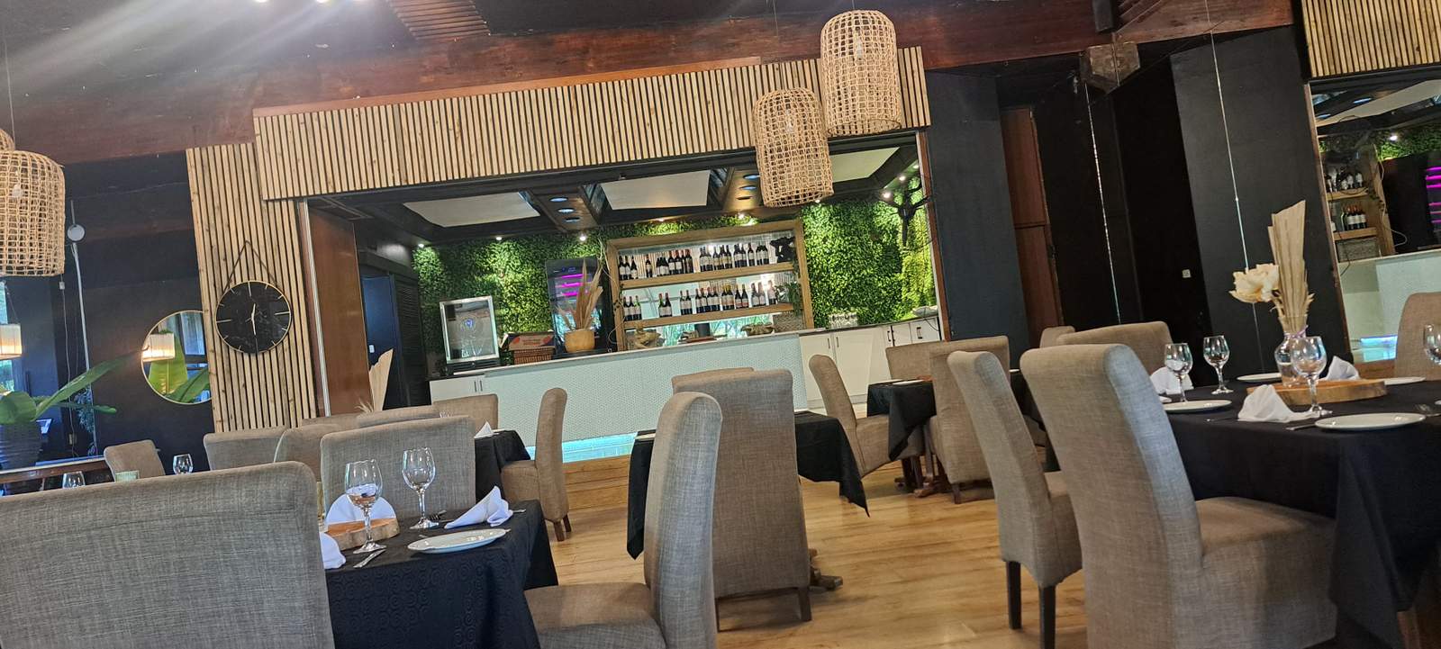 Raffia Restaurant Zinkwazi — photo 10