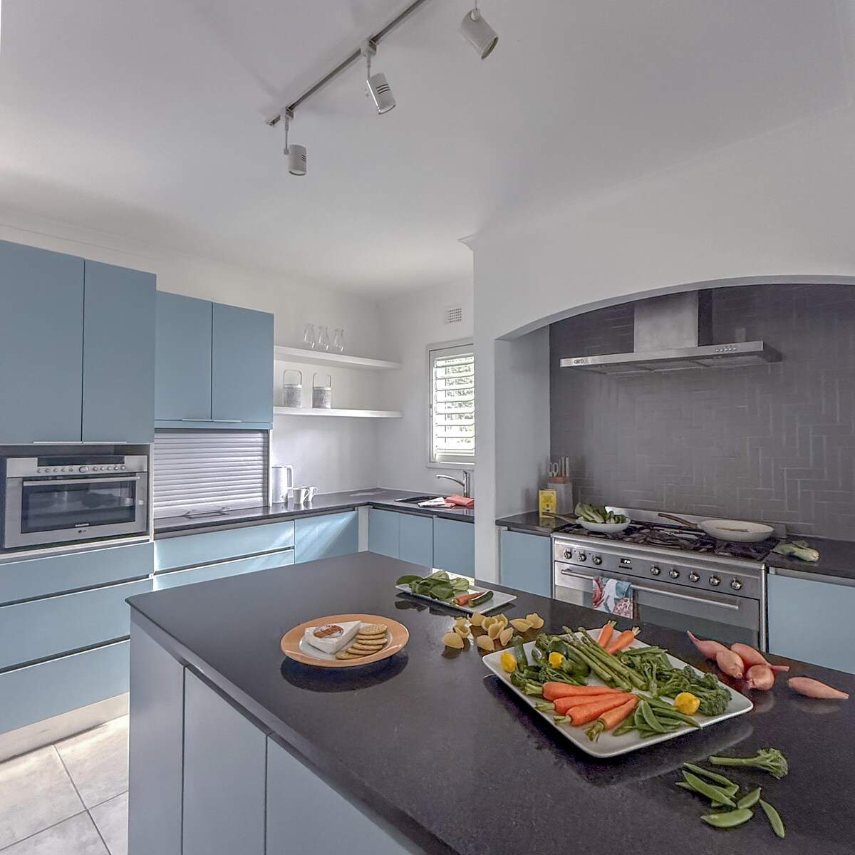The White House - 56 Nkwazi Drive — photo 15